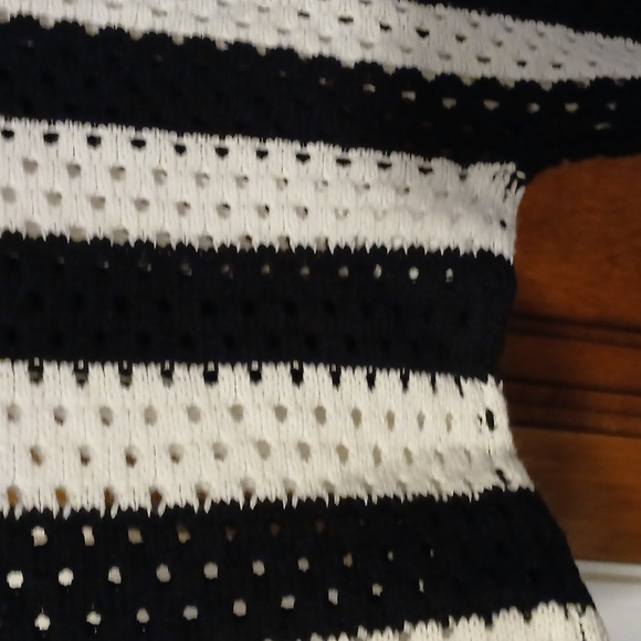 Sweater - Picture 2 of 4